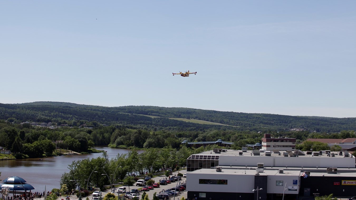 Avion-citerne Canadair CL-415