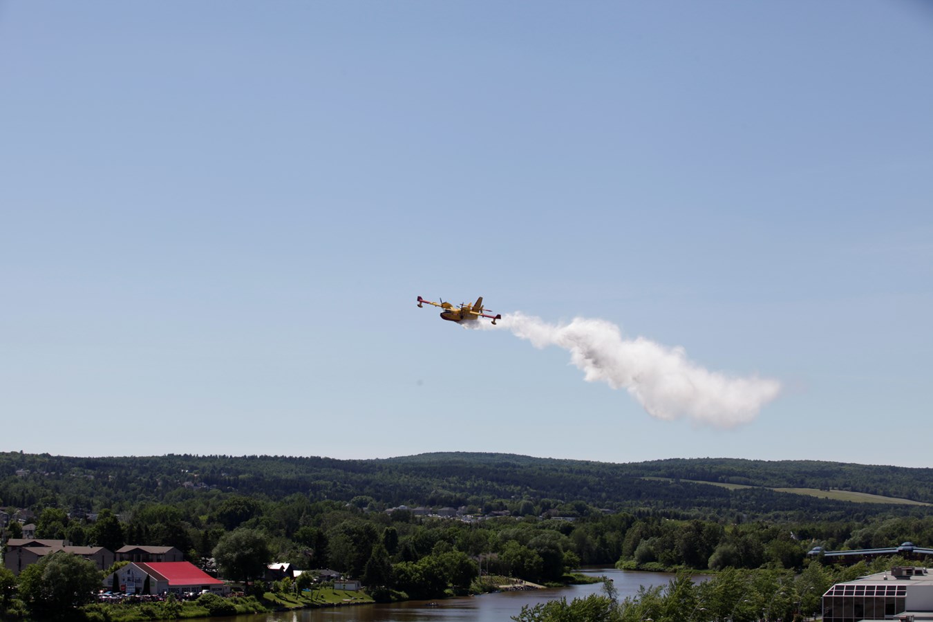 Avion-citerne Canadair CL-415
