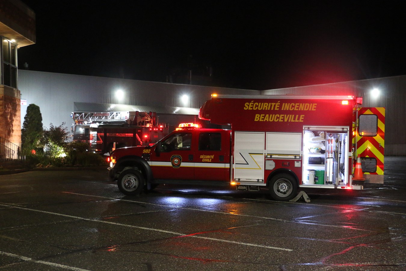 Début d'incendie chez Imprimerie Interglobe dans la nuit