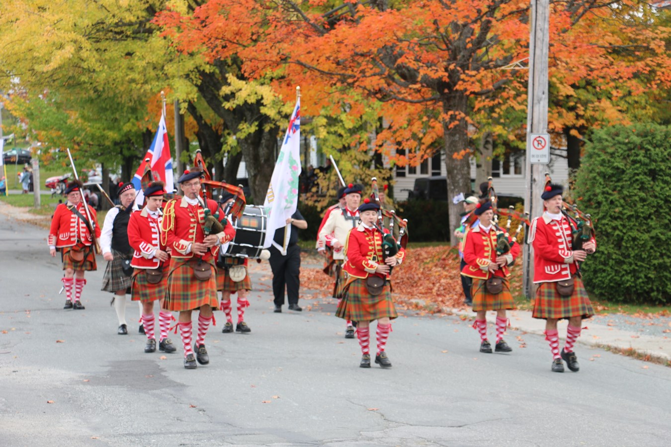 Un franc succès pour la parade des Fêtes du 150e de fondation