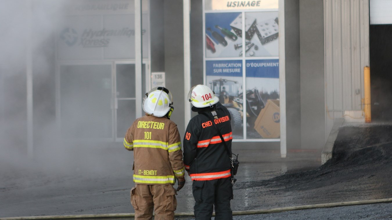 Incendie chez Usinage Xpress: le feu aurait pris naissance dans la chambre à peinture