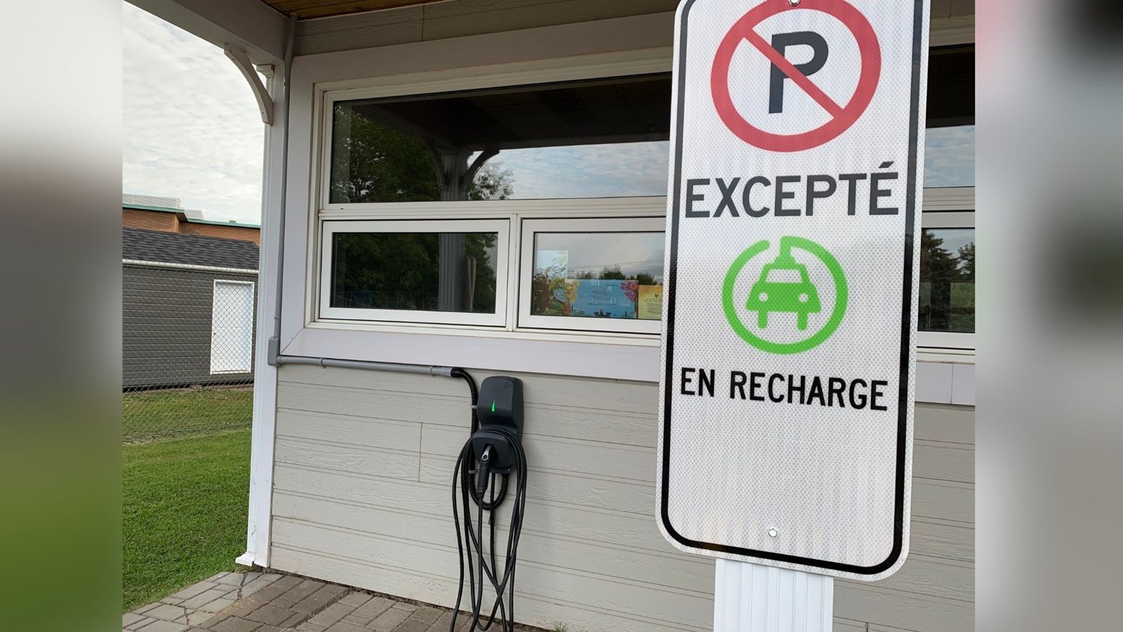 Cinquante nouvelles bornes de recharge dans 50 municipalités