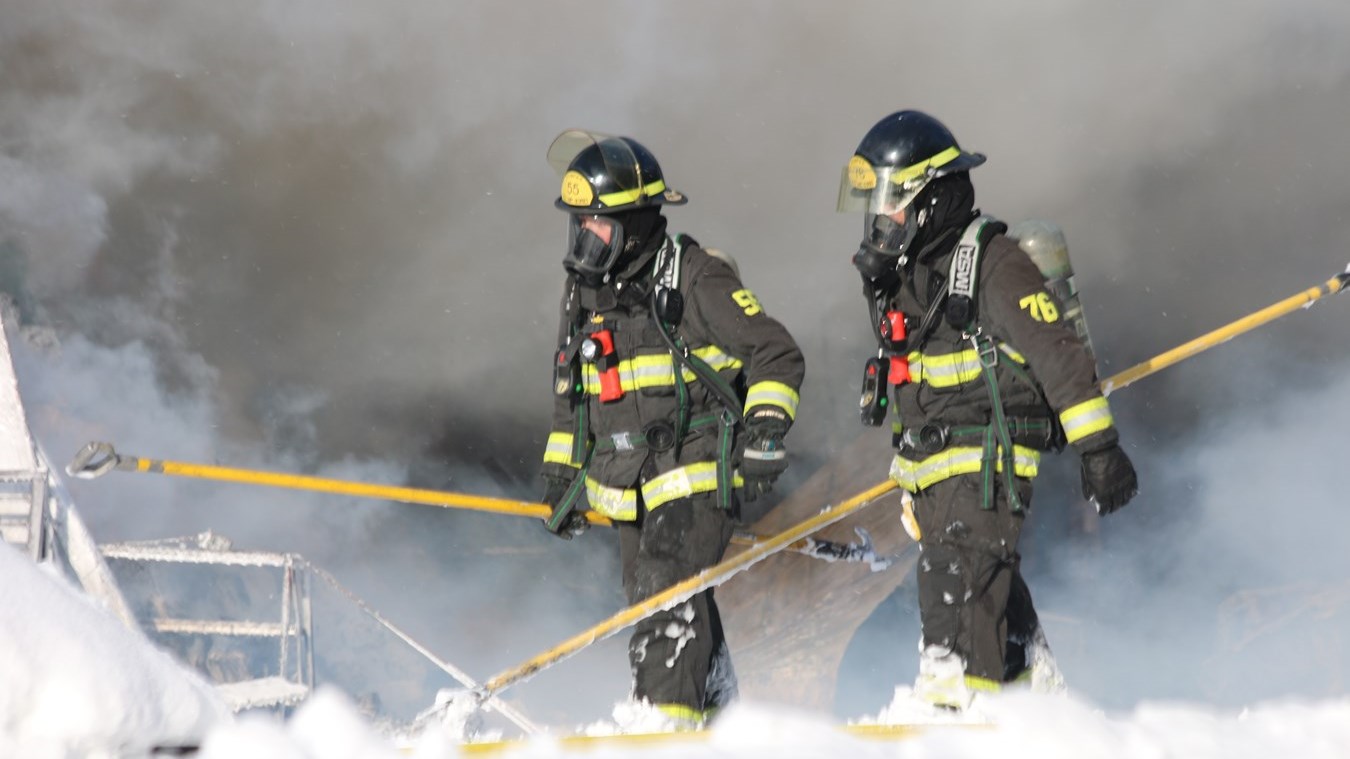 Un garage résidentiel réduit en cendre à Saint-Georges
