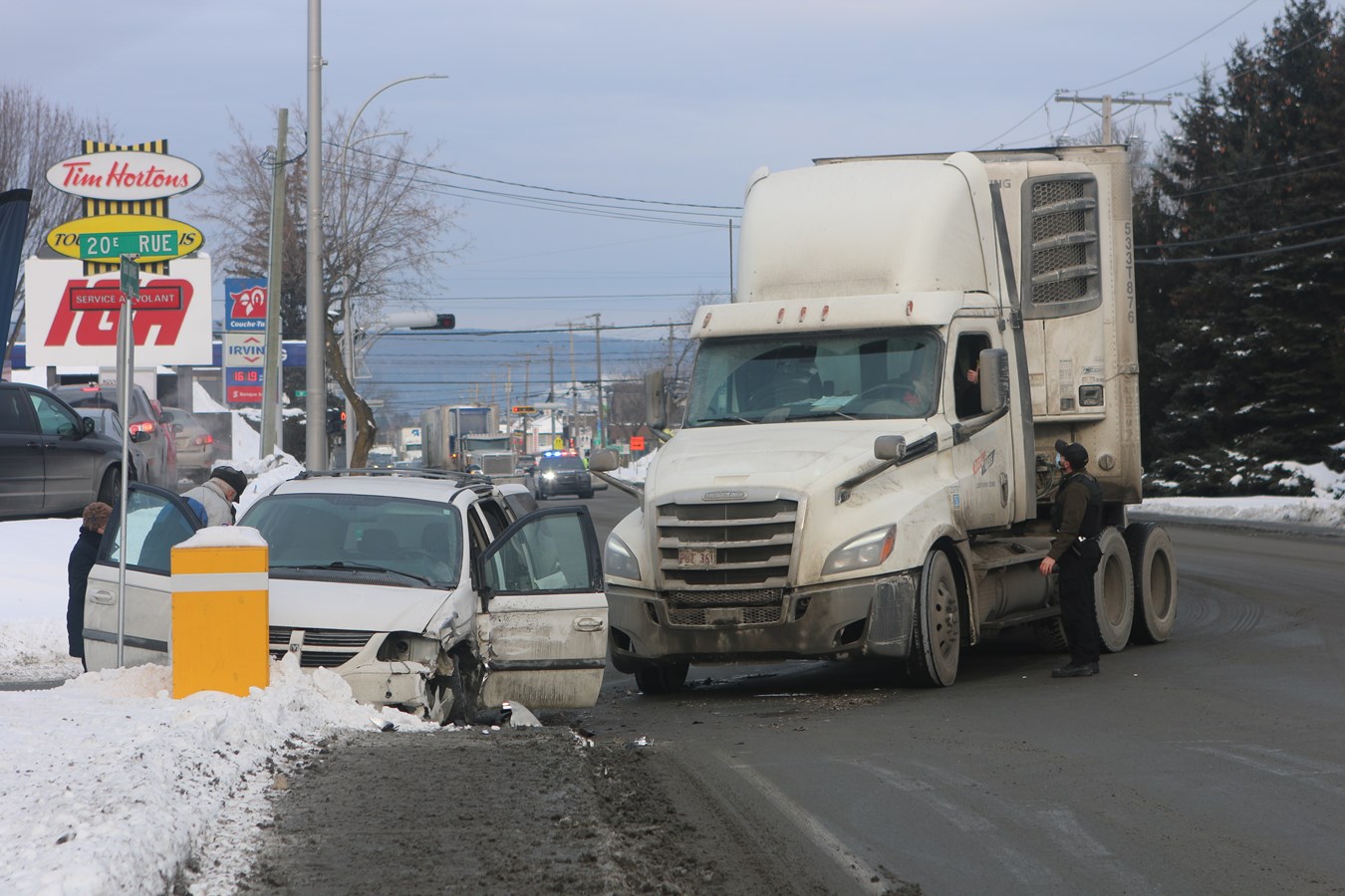 Un accident complique la circulation sur le boulevard Dionne