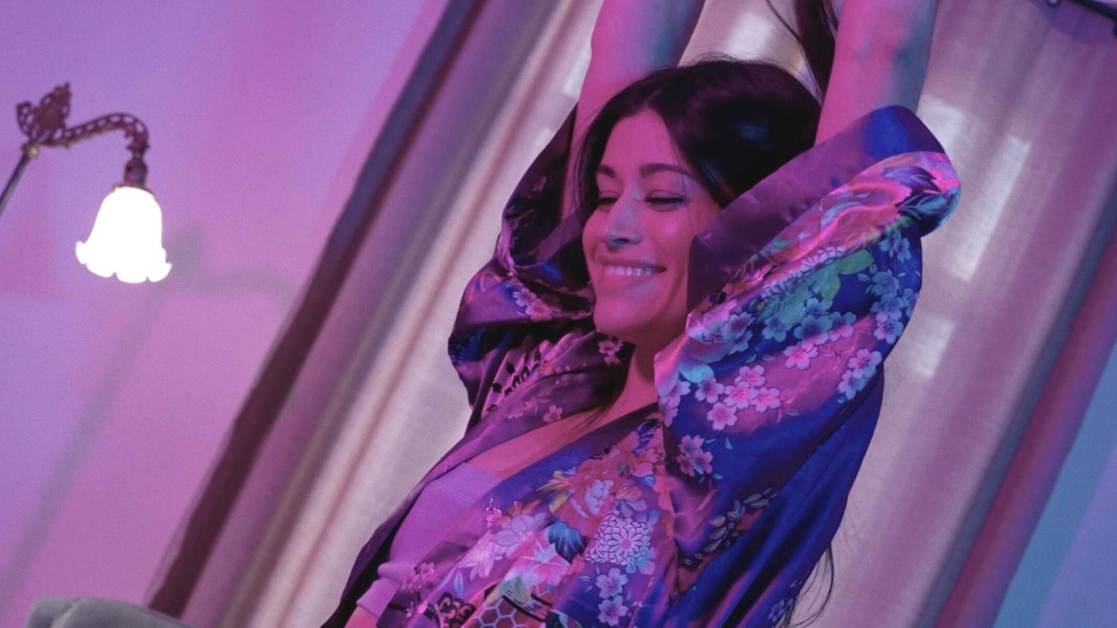 Image extraite du vidéoclip de Quiero ton corps qui sera diffusée le 14 février