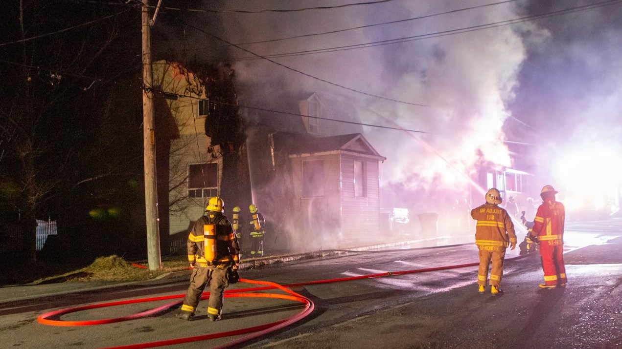 Feu de résidence Saint-Honoré-de-Shenley: le bâtiment est une perte totale