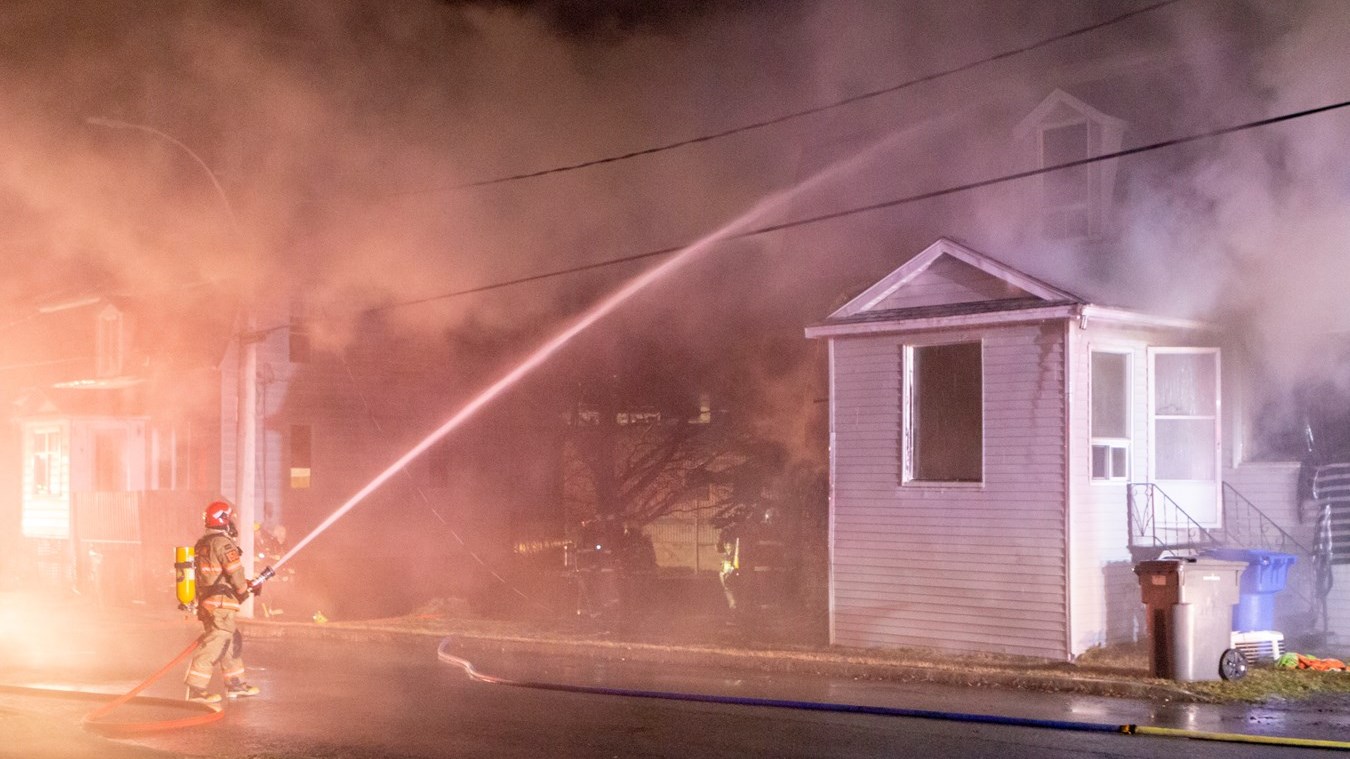 Feu de résidence Saint-Honoré-de-Shenley: le bâtiment est une perte totale