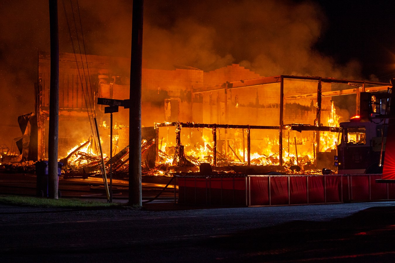 L'usine d'Abritek entièrement rasée par les flammes
