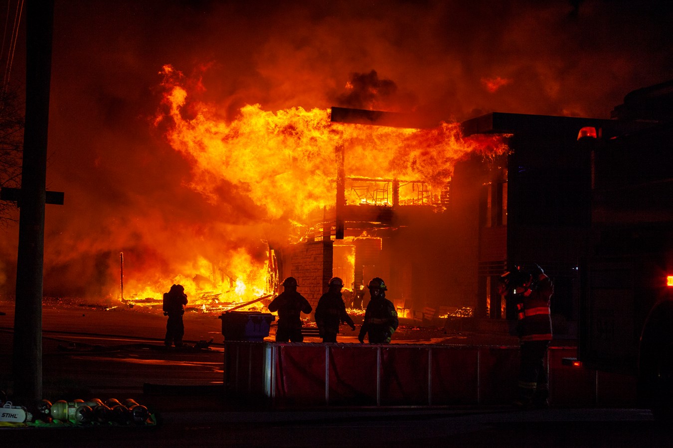 L'usine d'Abritek entièrement rasée par les flammes