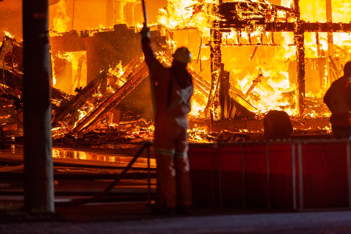 L'usine d'Abritek entièrement rasée par les flammes