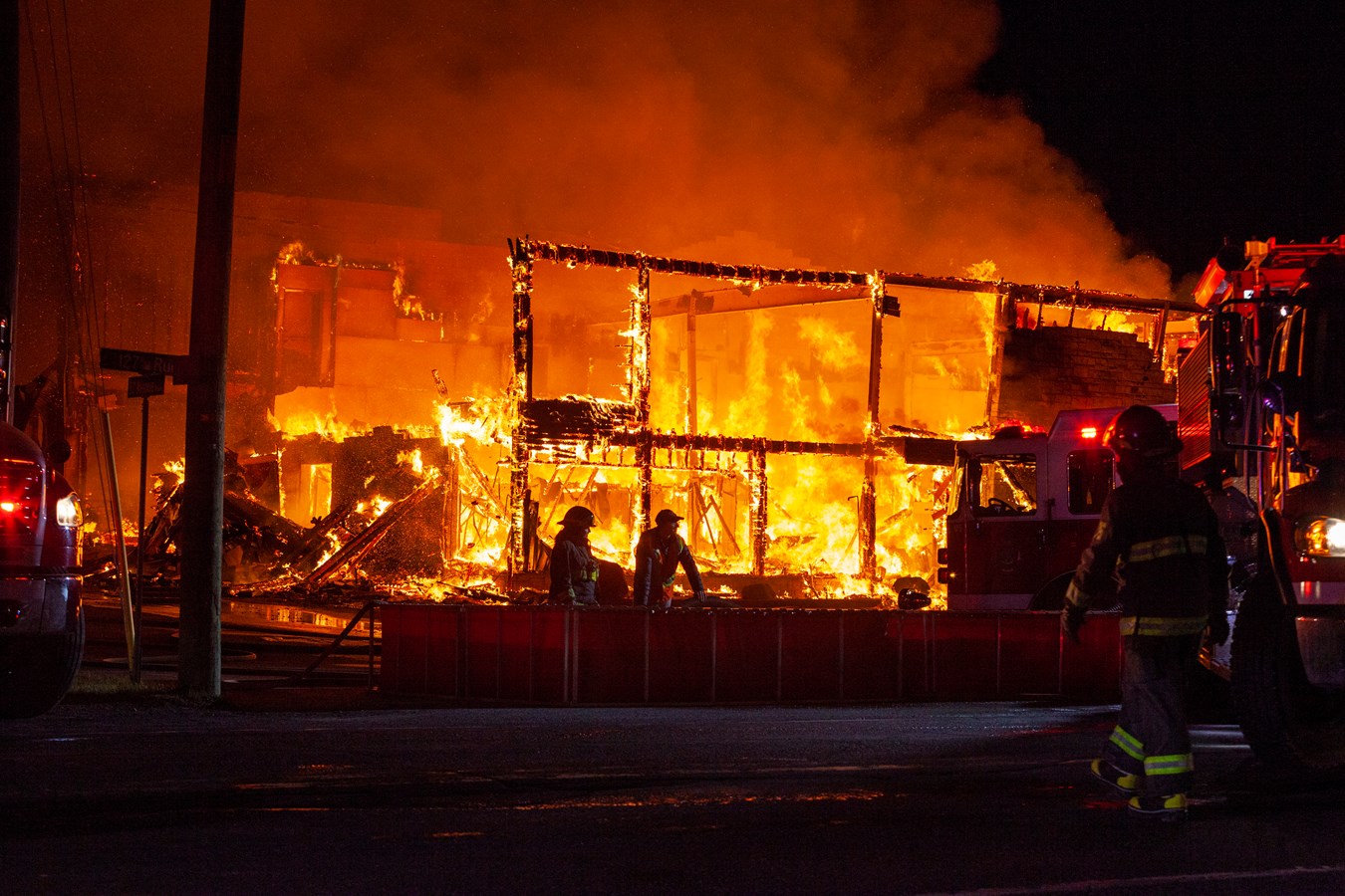 L'usine d'Abritek entièrement rasée par les flammes