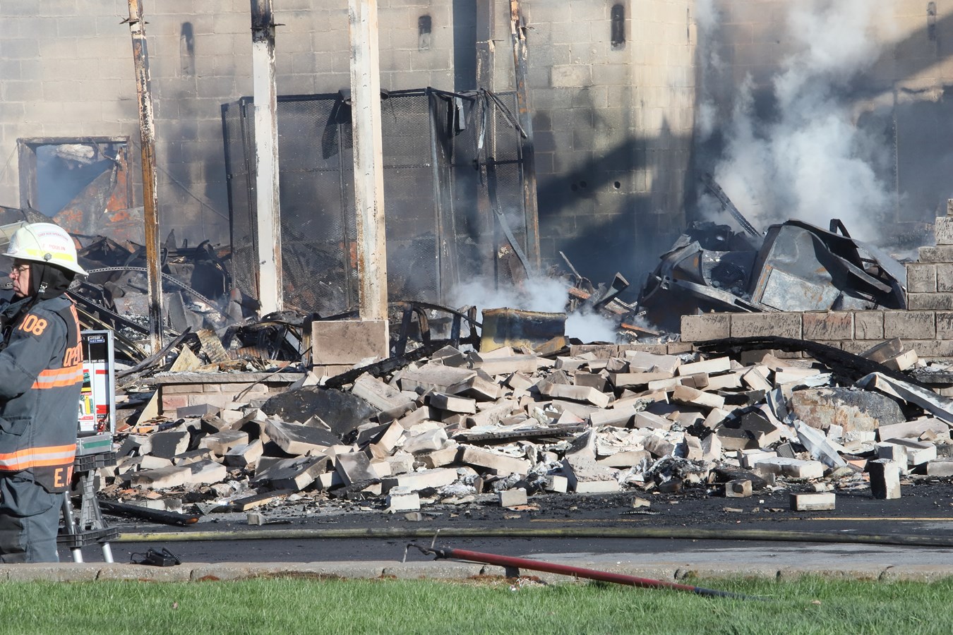 L'usine d'Abritek entièrement rasée par les flammes