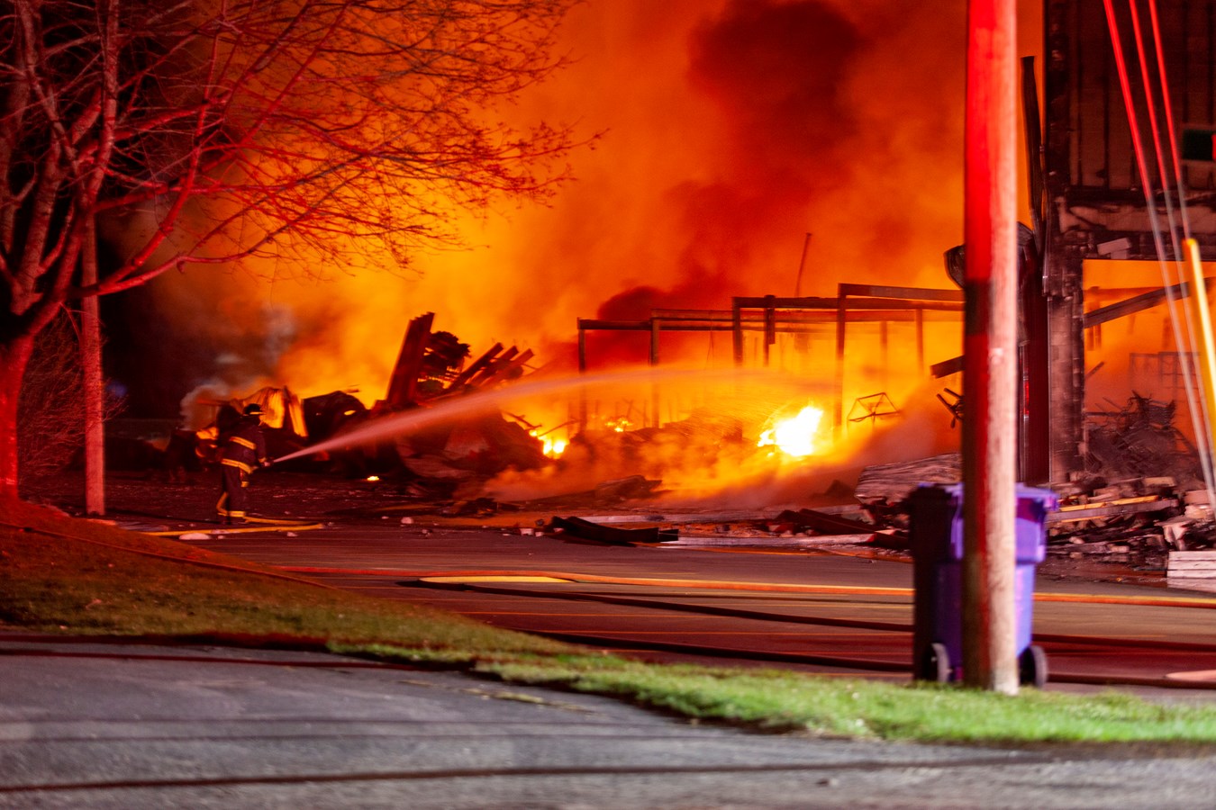 L'usine d'Abritek entièrement rasée par les flammes