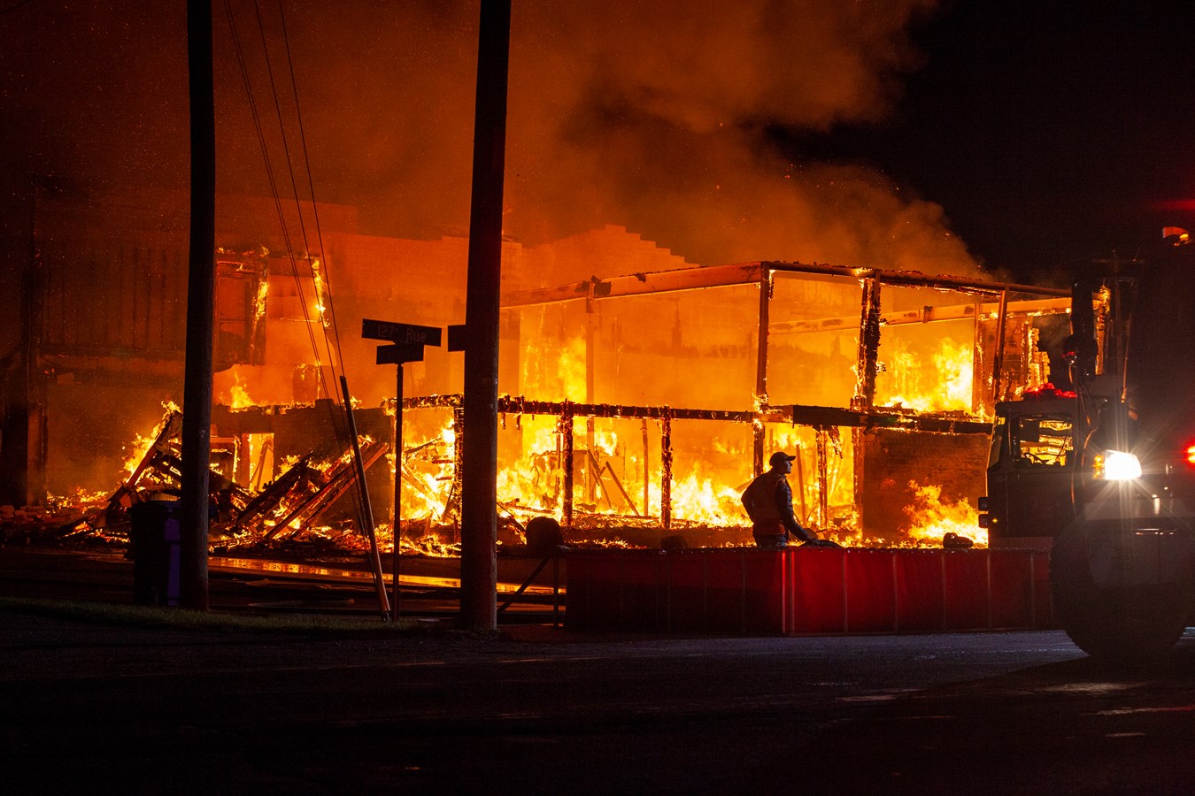 L'usine d'Abritek entièrement rasée par les flammes