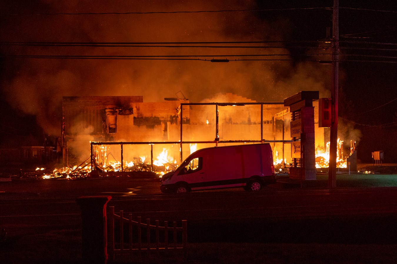 L'usine d'Abritek entièrement rasée par les flammes