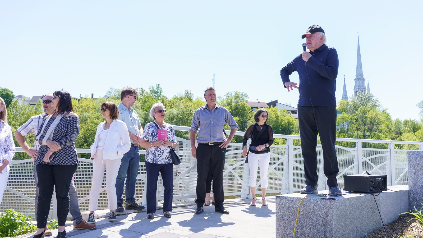 La sculpture d'Éric Lapointe inaugurée à Saint-Georges