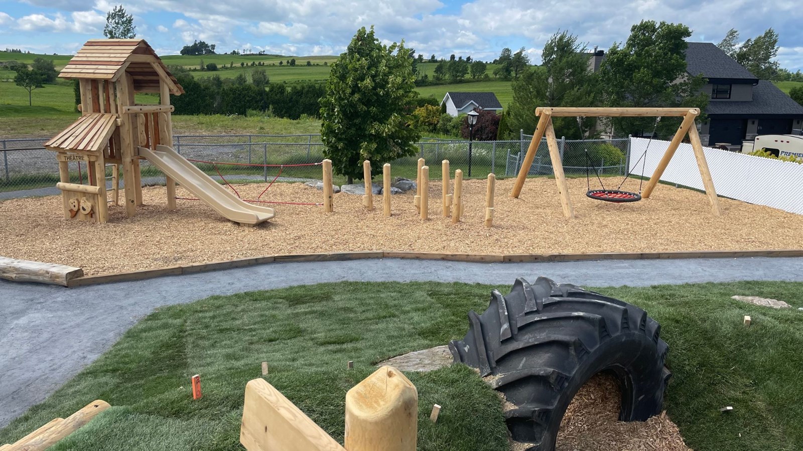 Saint-Elzéar inaugure le parc Desjardins 