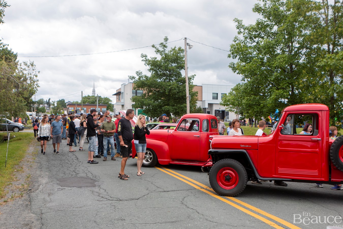 La parade de voitures anciennes de Nashville en Beauce 2022 en images