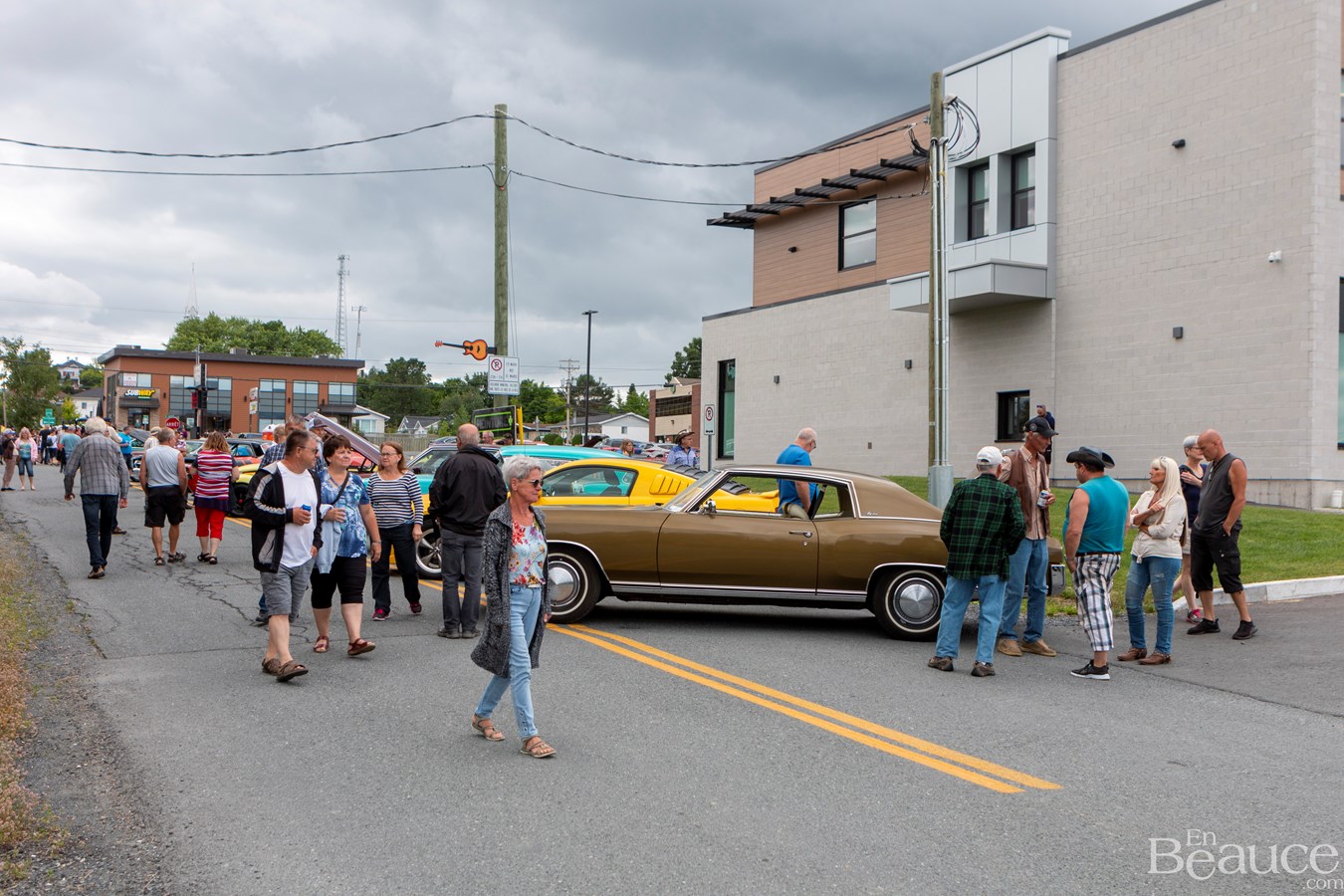 La parade de voitures anciennes de Nashville en Beauce 2022 en images