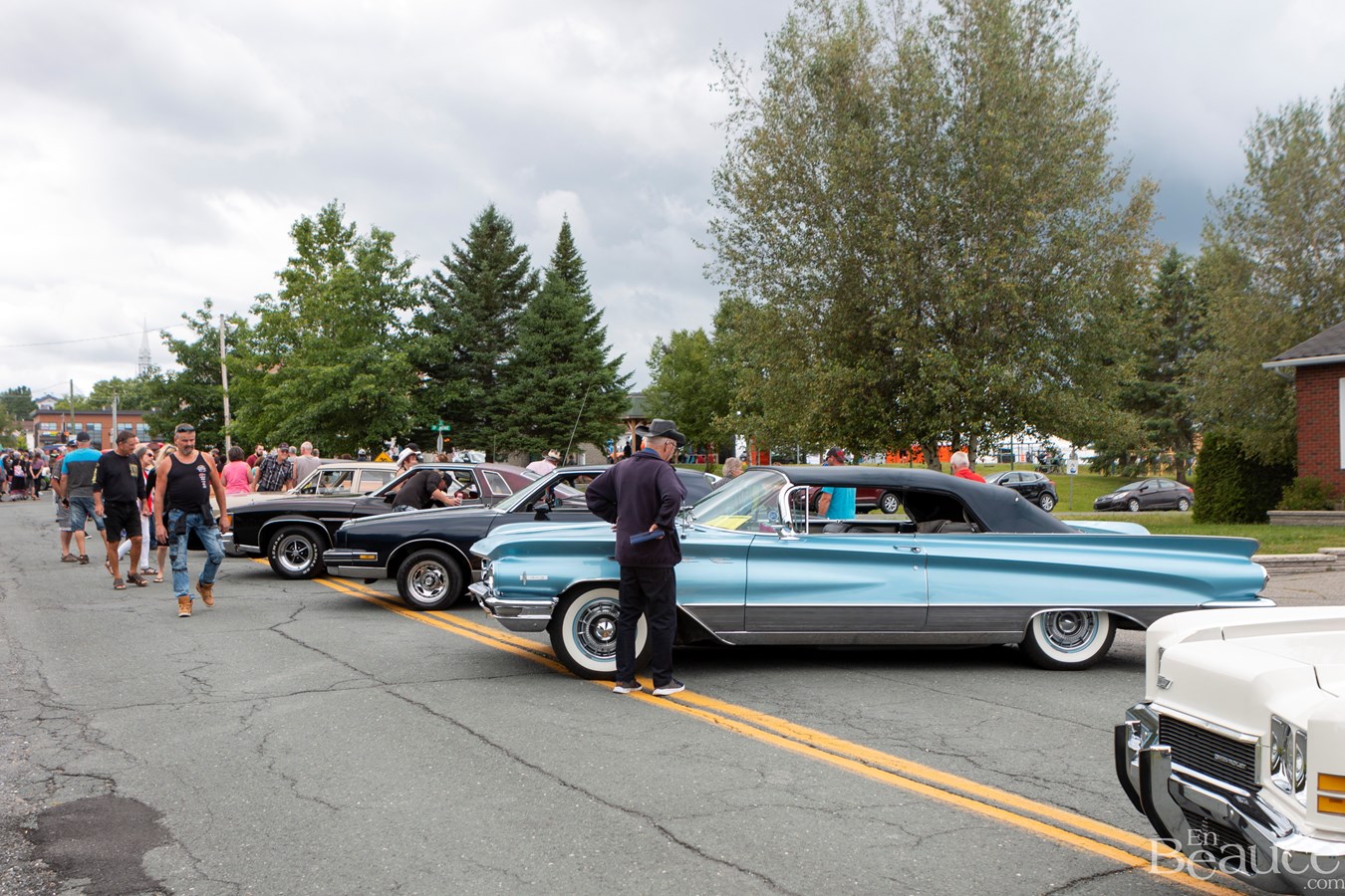 La parade de voitures anciennes de Nashville en Beauce 2022 en images