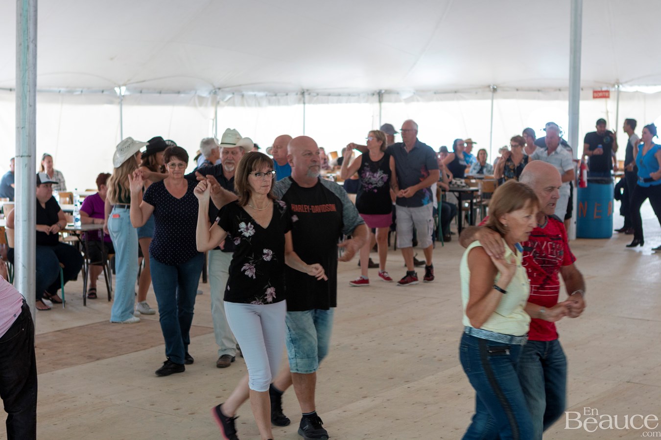 La parade de voitures anciennes de Nashville en Beauce 2022 en images