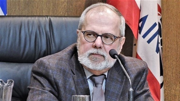 Le maire Claude Morin s'indigne contre Québec pour le refus de deux projets