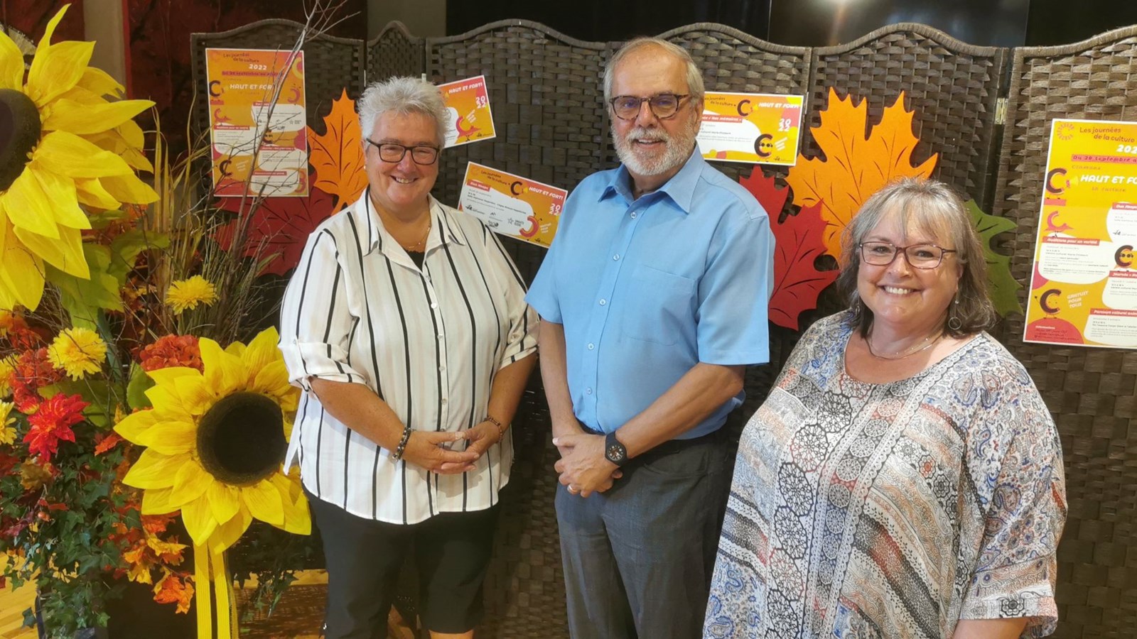 La directrice du Service des loisirs, Carole Paquet,  le maire Claude Morin et la régisseuse culturelle, Caroline Veilleux.