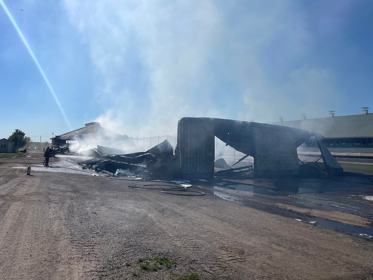 Un bâtiment agricole incendié à Saint-Lambert-de-Lauzon