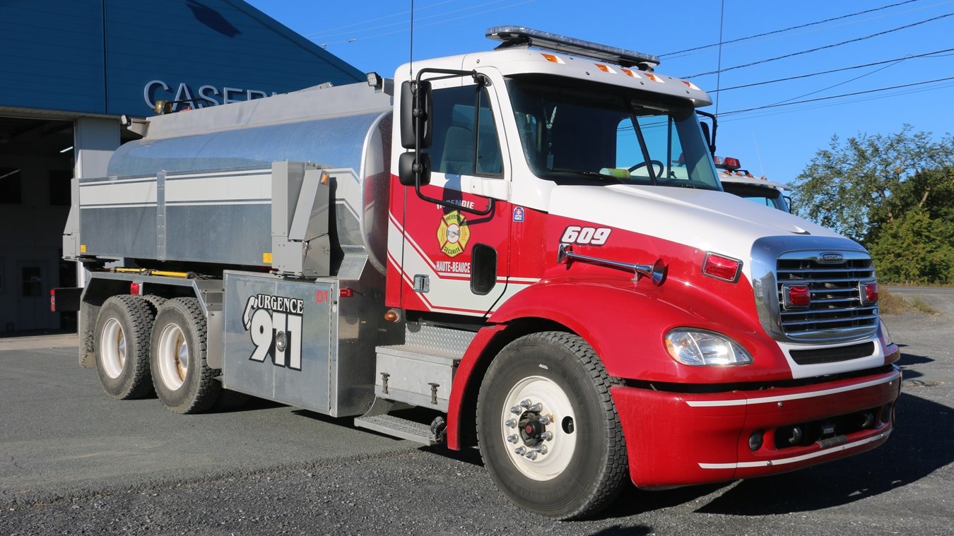 Ancienne Citerne 2006 Freightliner Columbia