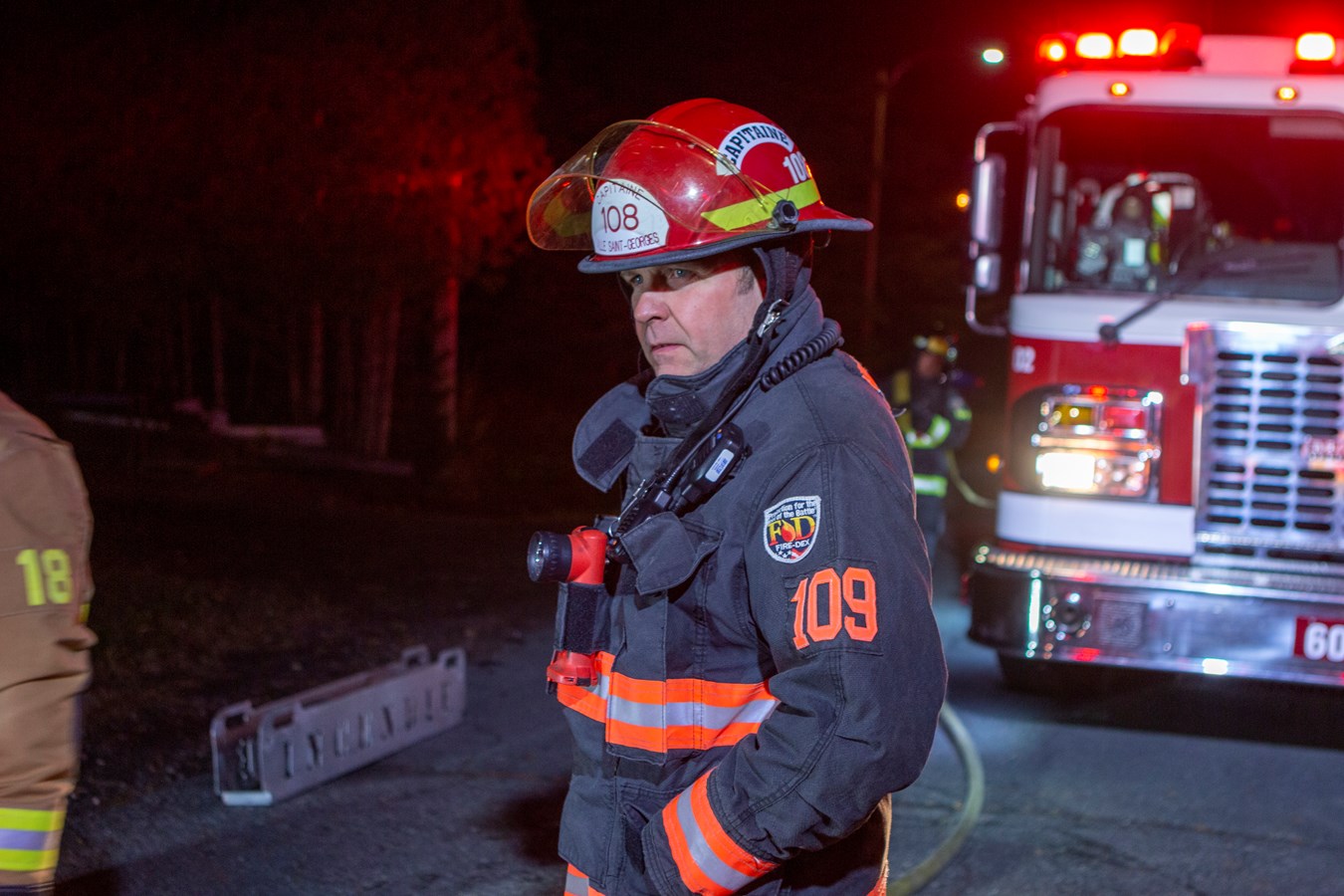 Feu dans une corde de bois à Saint-Georges