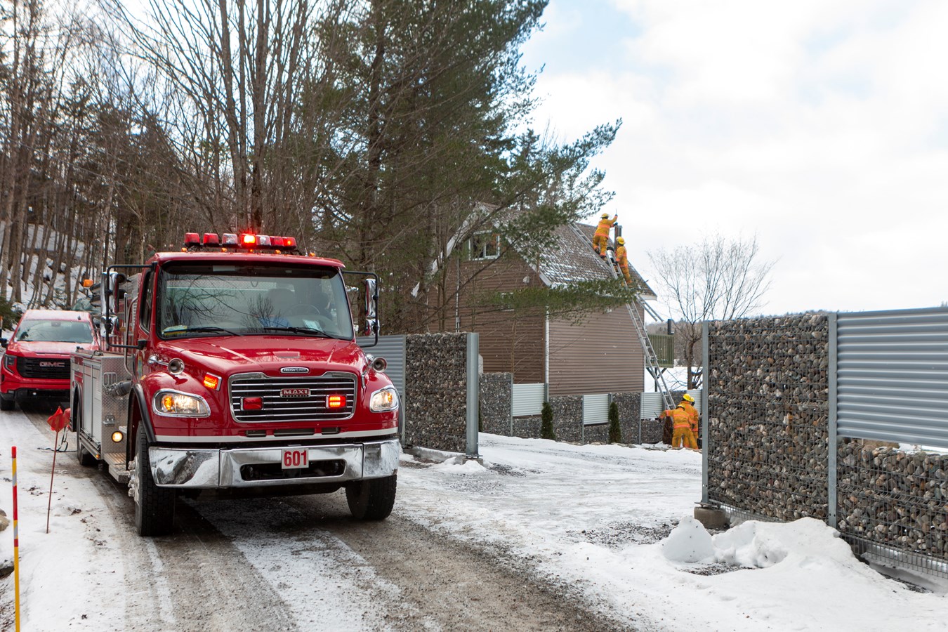 Feu de cheminée à Saint-Benoît-Labre