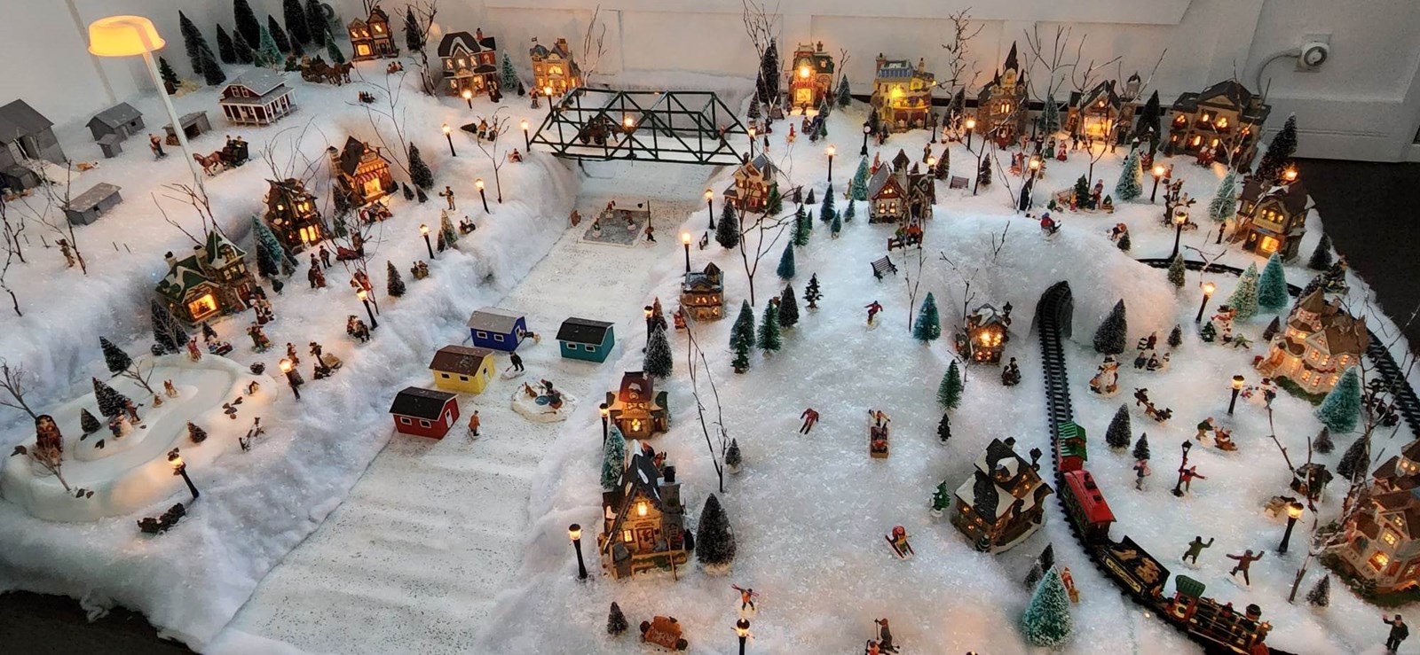 Visitez le village de Noël de Martial Quirion