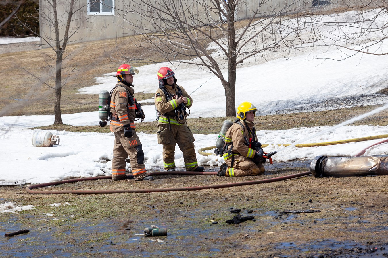 Incendie à Saint-Isidore: un jumelé de deux étages entièrement détruit