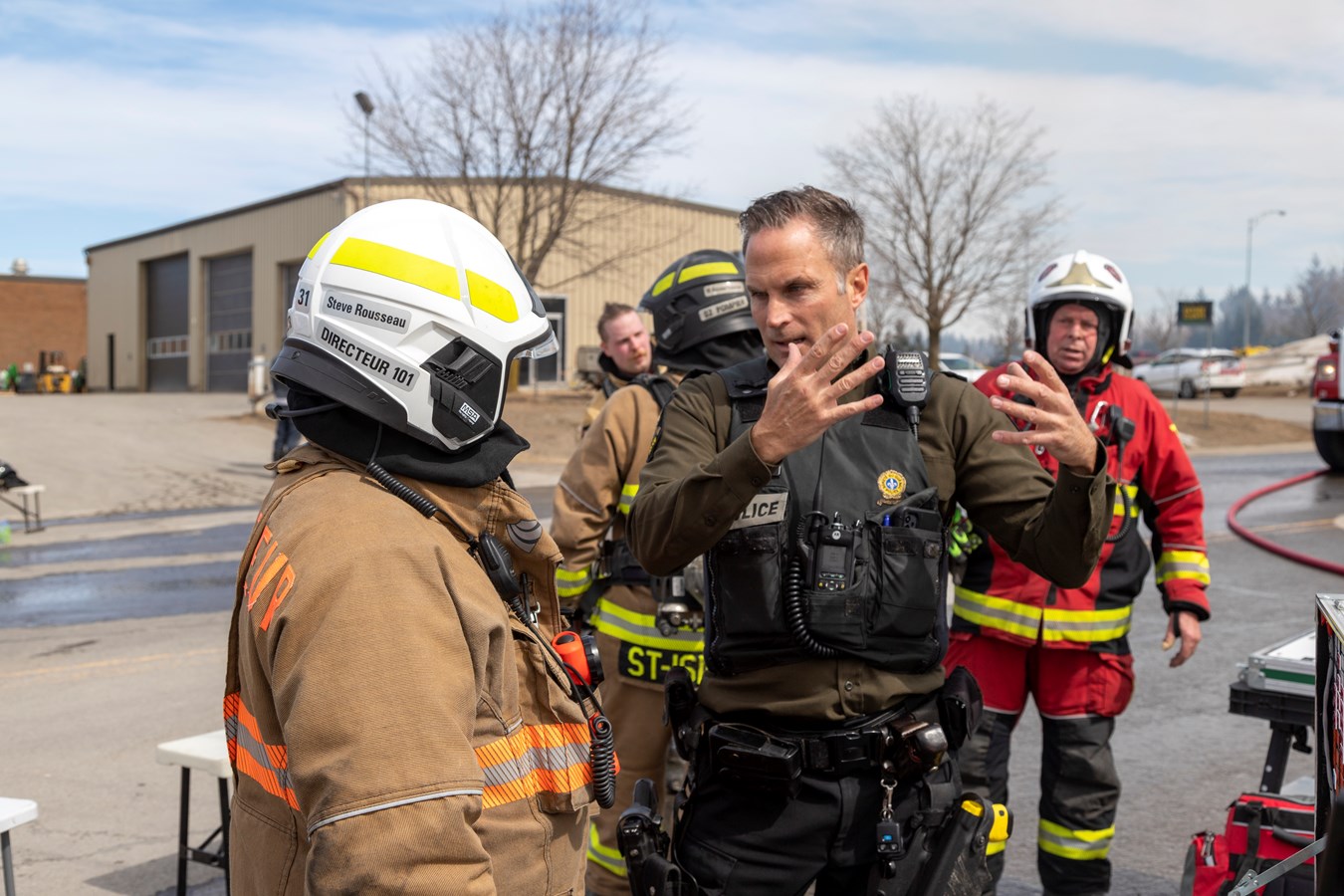 Incendie à Saint-Isidore: un jumelé de deux étages entièrement détruit