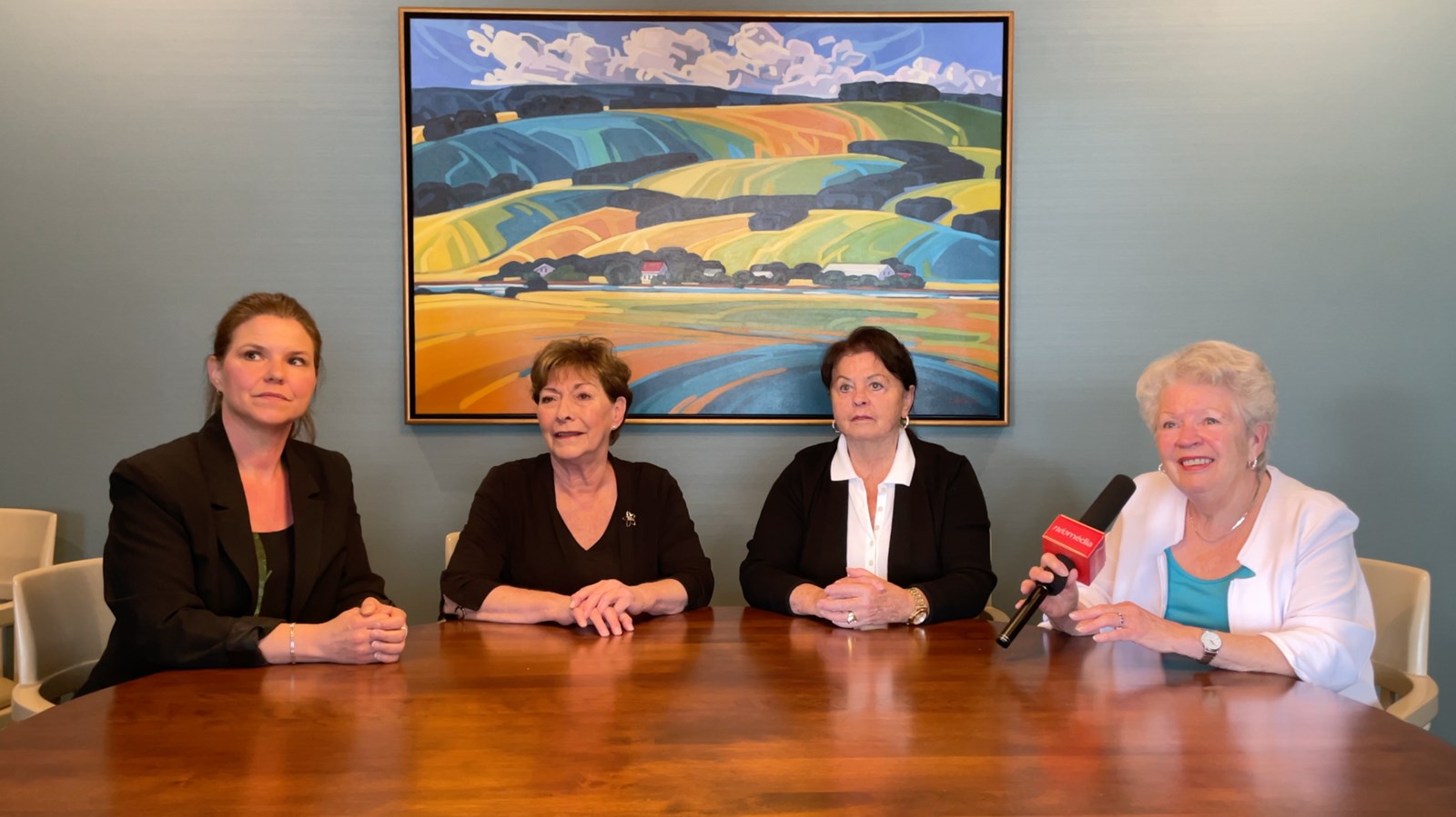 De gauche à droite: Marie-Eve Doyon, Louise-Andrée Fortin Doyon, Jocelyne P. Veilleux et Thérèse Nadeau Quirion