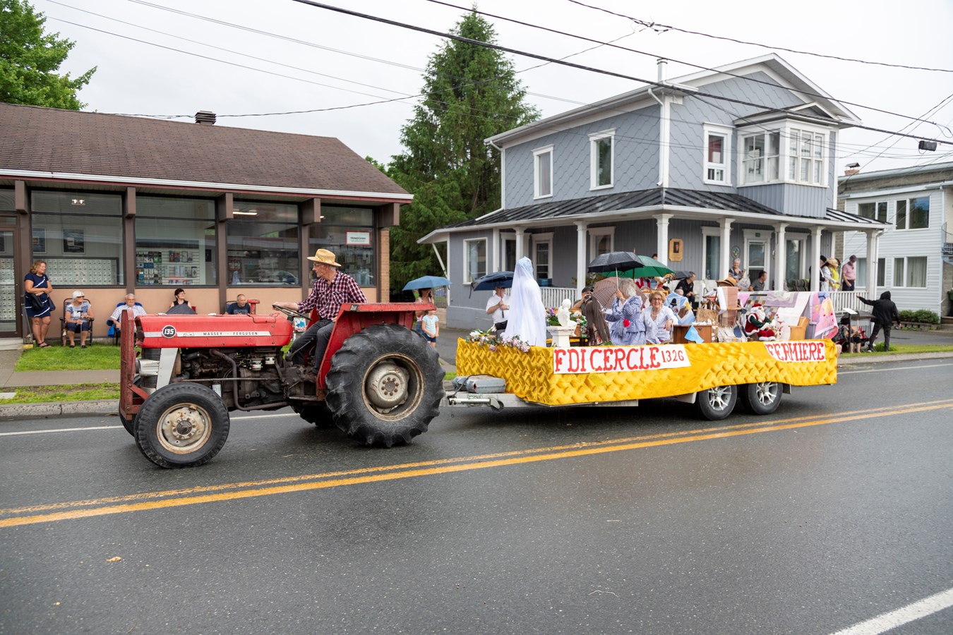 La parade de Saint-Honoré-de-Shenley en photos et en vidéo