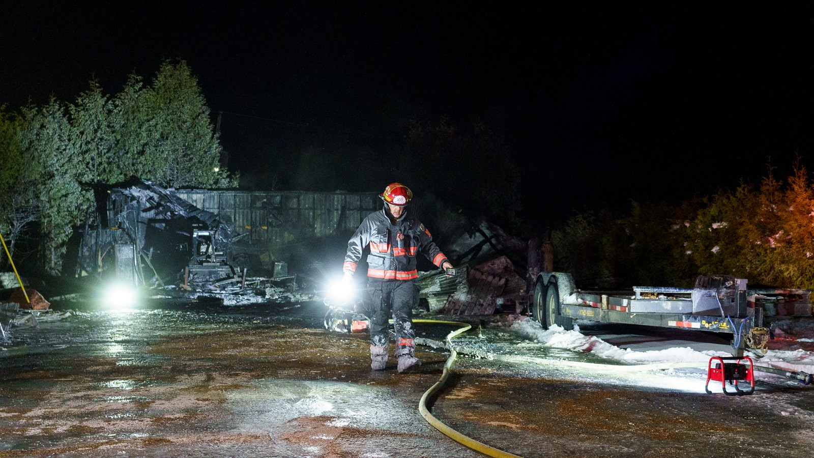 Un garage résidentiel ravagé par les flammes à Notre-Dame-des-Pins