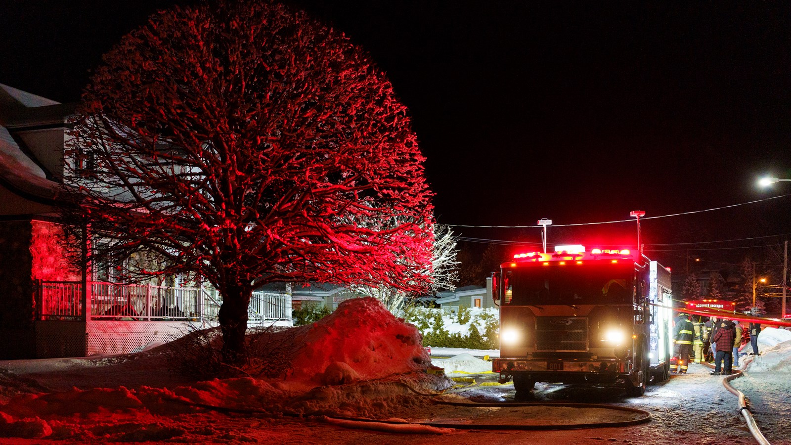Un garage résidentiel ravagé par les flammes à Notre-Dame-des-Pins