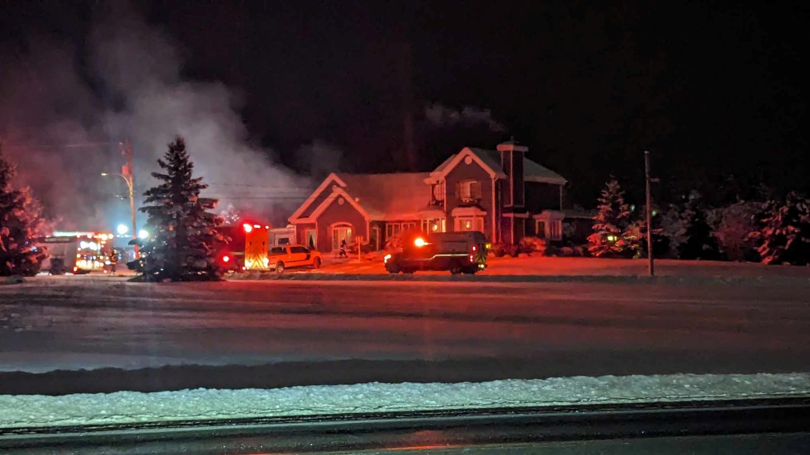 Un garage résidentiel ravagé par les flammes à Notre-Dame-des-Pins
