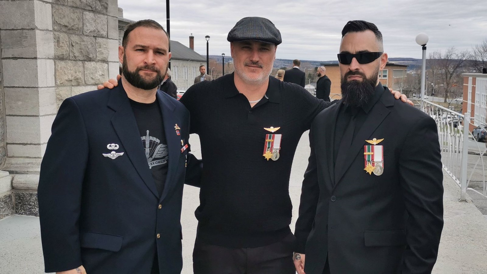 Plusieurs compagnons d'arme de cet ex-militaire ont tenu à être présent pour saluer une dernière fois leur ami.