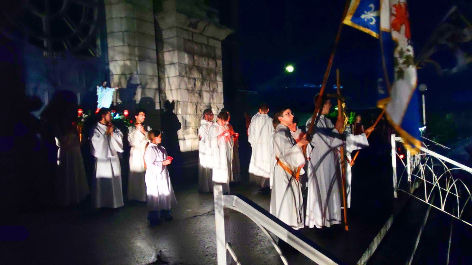 Plus de 200 fidèles à la procession du Sacré-Coeur