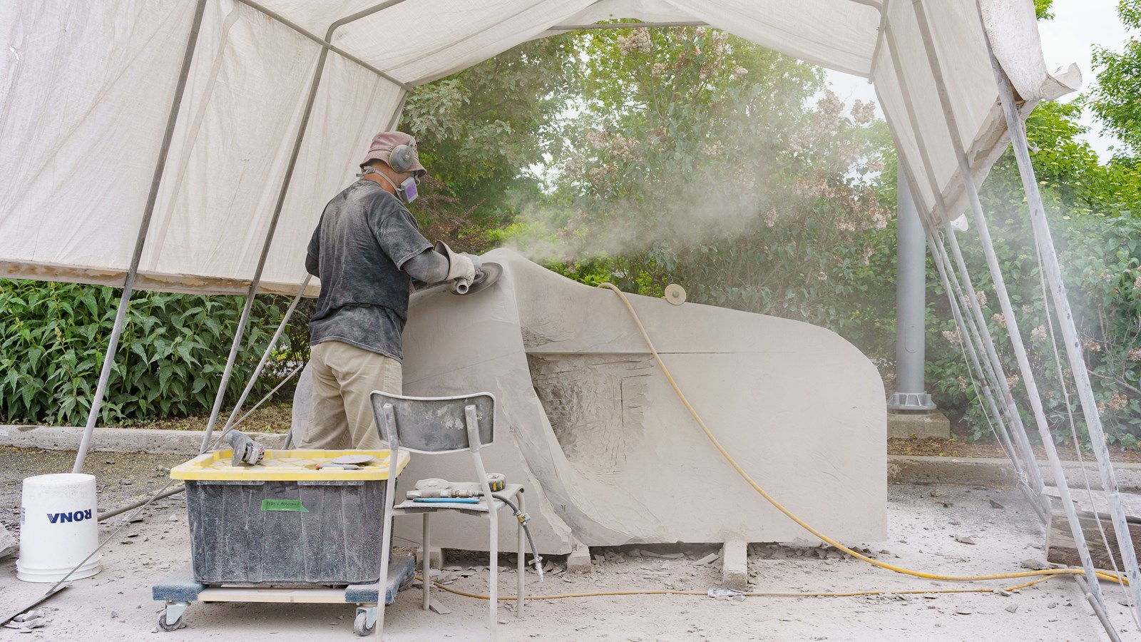 Beauce art: les sculpteurs achèvent leur travail