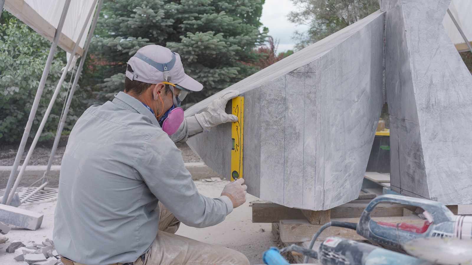 Beauce art: les sculpteurs achèvent leur travail