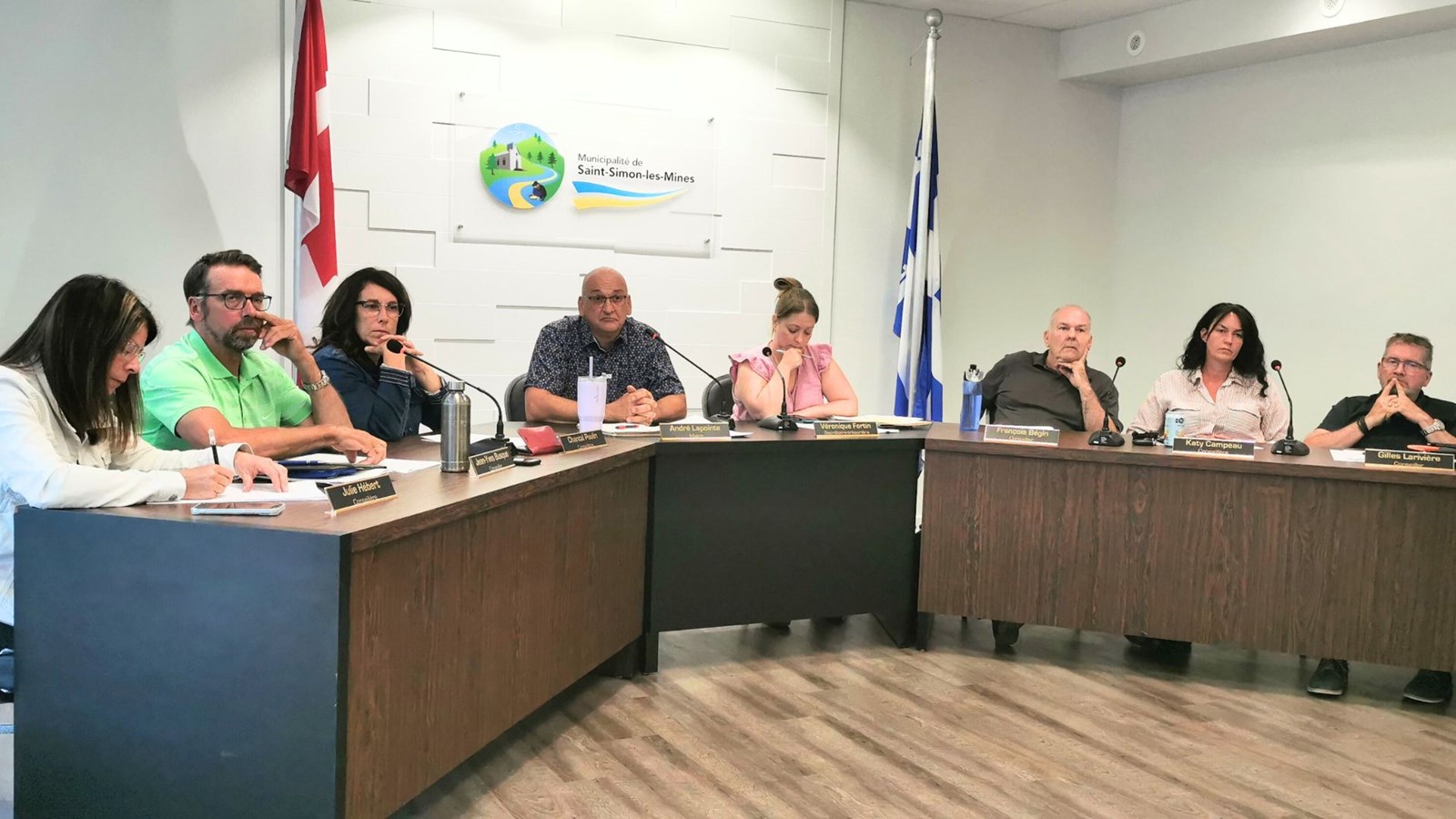 Les élus municipaux de Saint-Simon-les-Mines s'en remettront à une consultation avec les résidents de la localité, pour déterminer l'avenir du développement d'un lot forestier à haute valeur écologique, situé dans le rang Chaussegros.