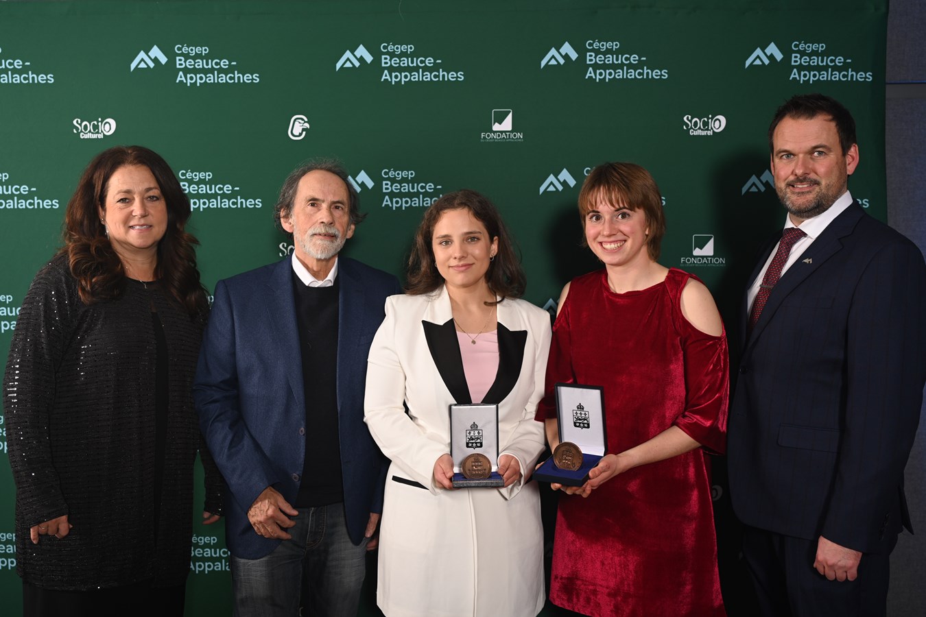 Émilie Gagné et Rachel Dalair, récipiendaires de bourse