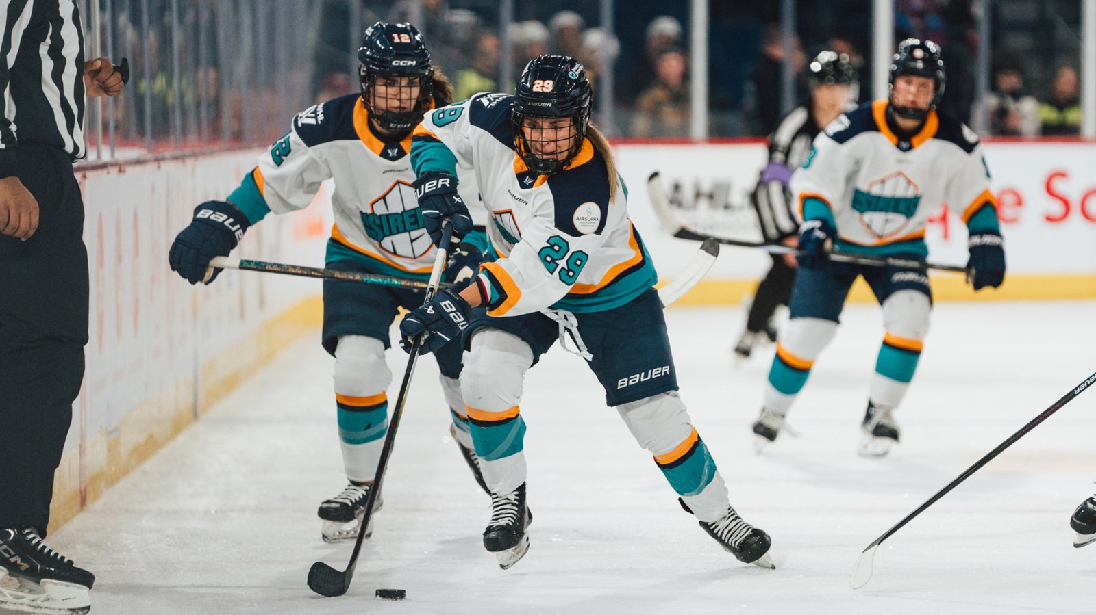 Plongée dans le hockey professionnel avec Emmy Fecteau, joueuse des Sirens de New York