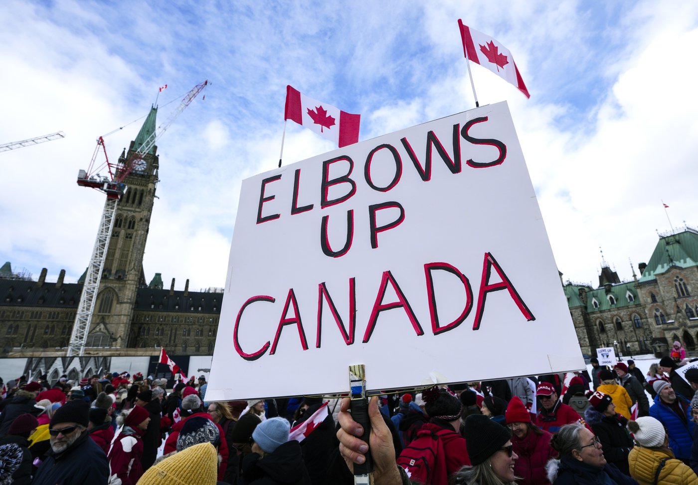 Manifestation à Ottawa pour s'opposer aux droits de douane du président Trump