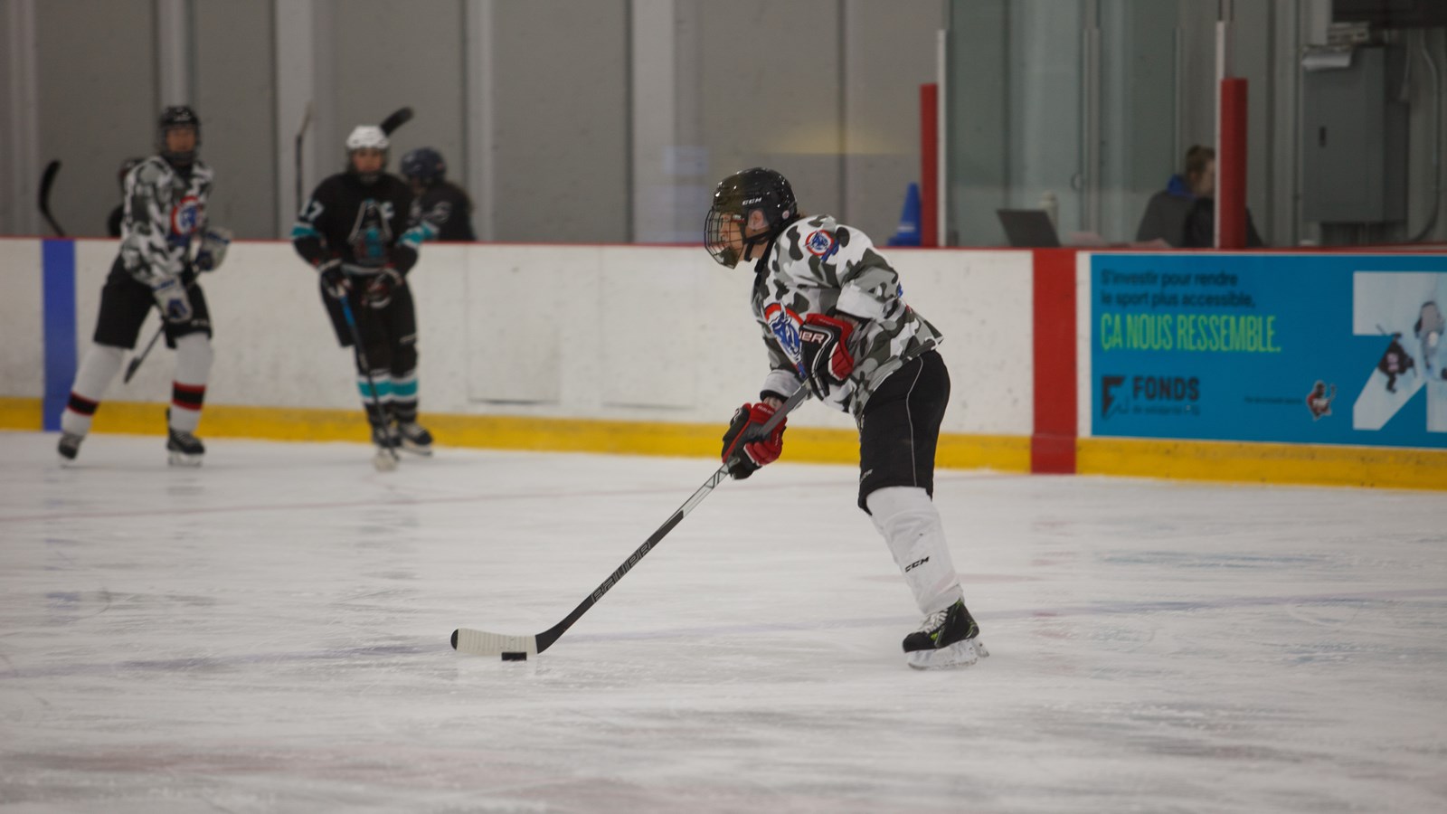 Le Tournoi de hockey féminin de Saint-Georges bat son plein