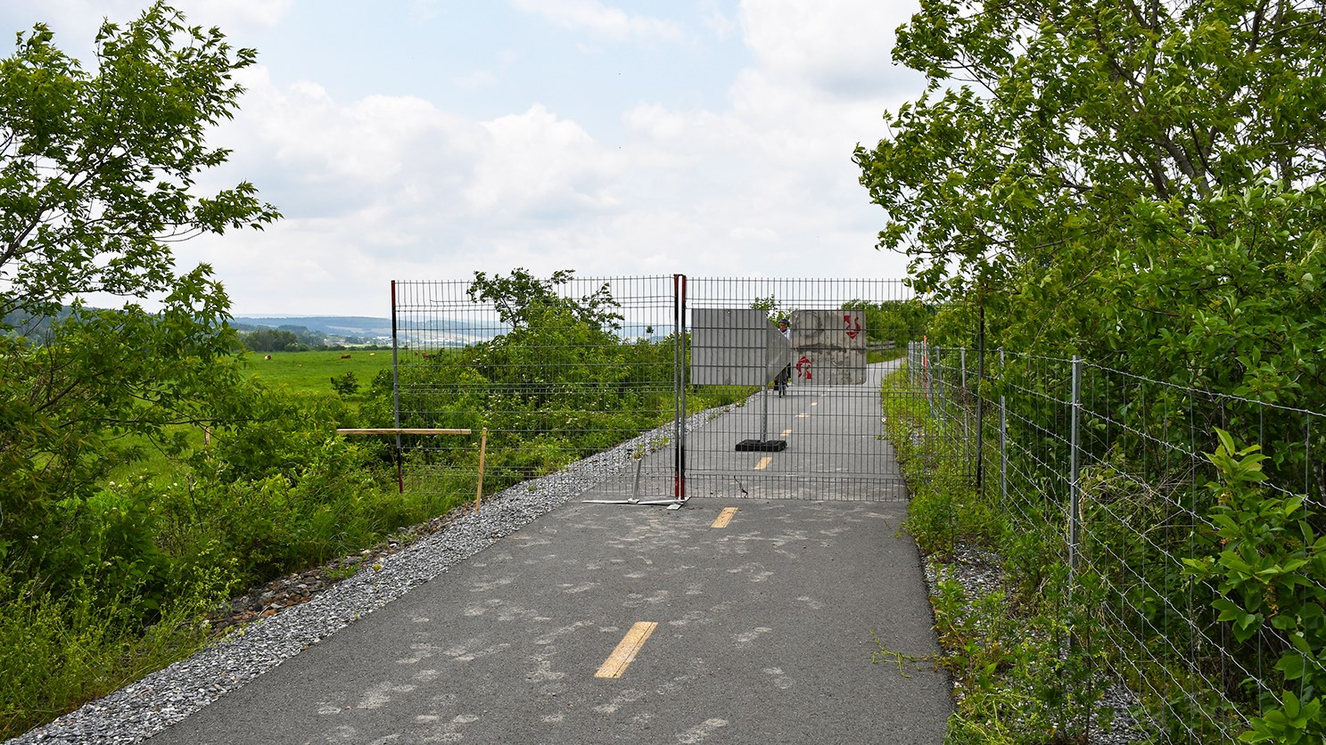 Les travaux de la passerelle sur la rivière Calway sont commencés