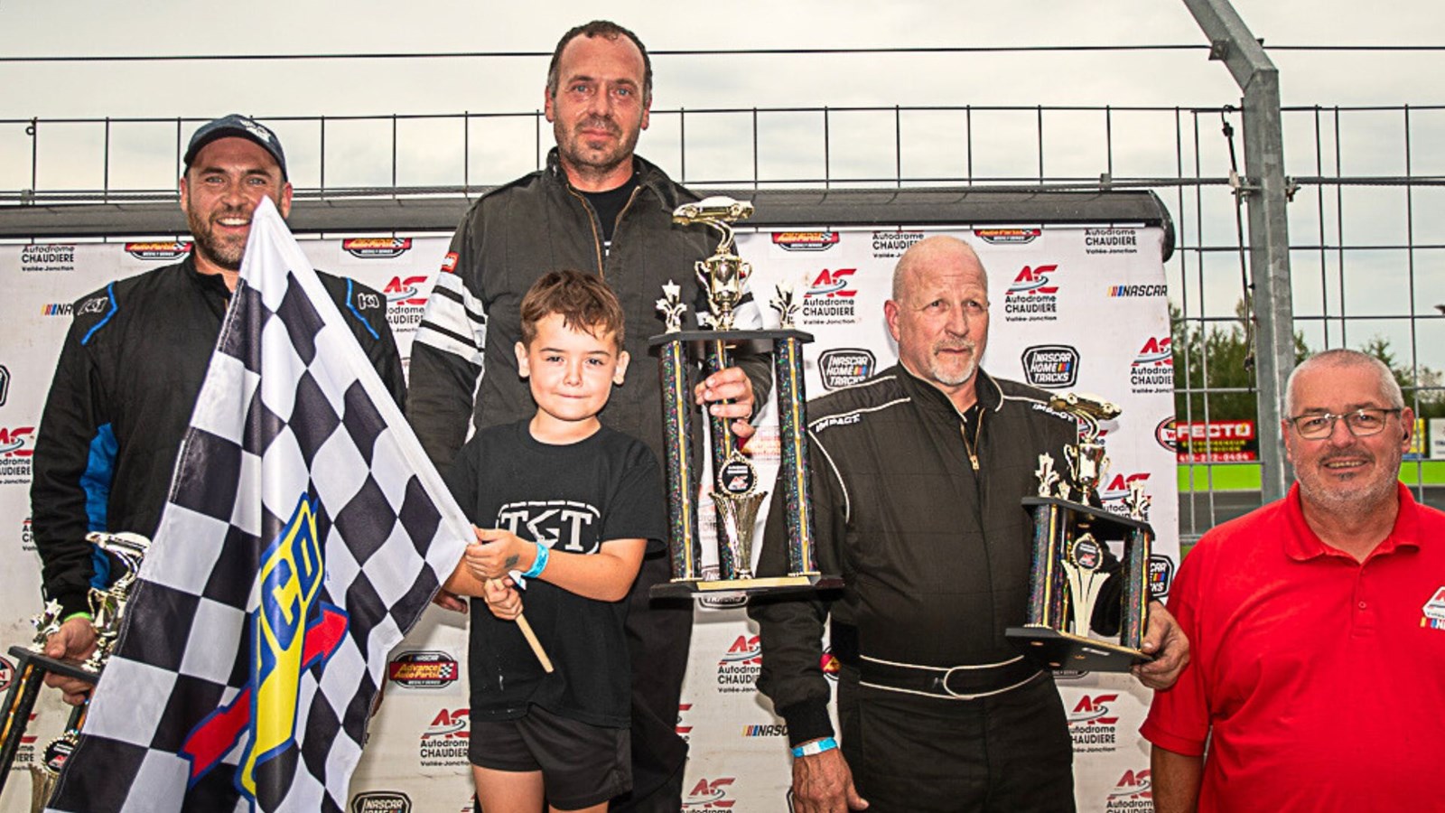 Podium Nascar Vintage (reprise de la course du 2 août)